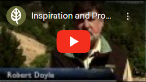Captura de pantalla del video Inspiration and Promise que muestra a Robert Doyle