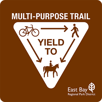 Multi-Purpose Trail. Cov tsheb kauj vab tawm los rau Equestrians thiab Hikers, Hikers yield rau Equestrians.