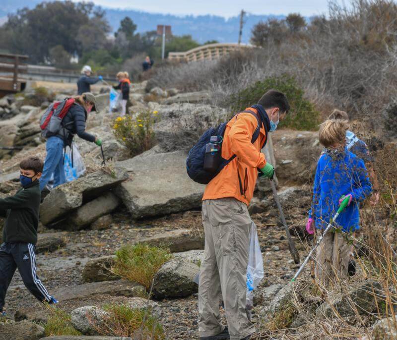 Volunteers cleaning up shoreline