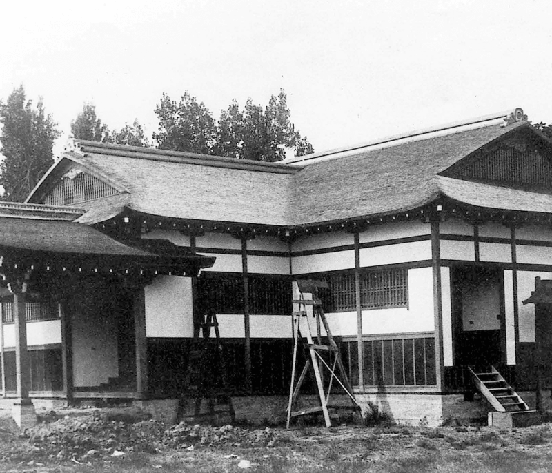 Japanese Teahouse under construction 
